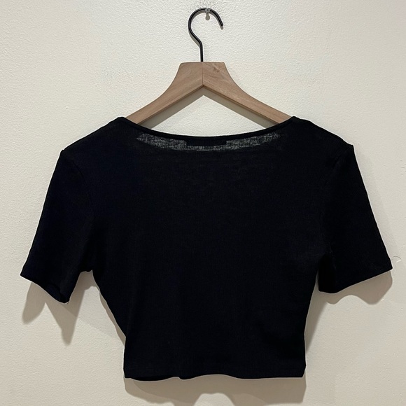 Zara Black Low Cut Crop Top Knit Shirt - Women’s Size Medium - Picture 2 of 5